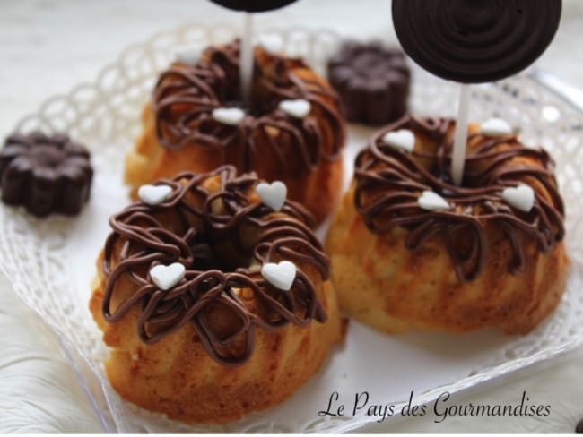 Nids moelleux à la noix de coco, coeur fondant au chocolat