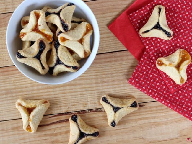 Petits biscuits fourrés "Bonnets de Moine"