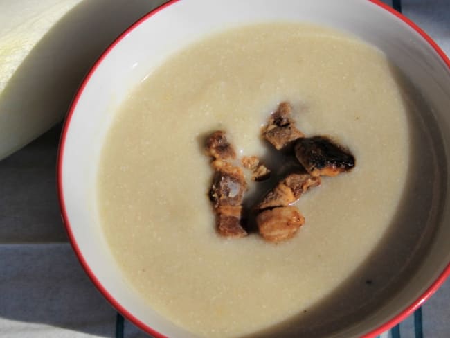 Velouté d'endives au lard caramélisé