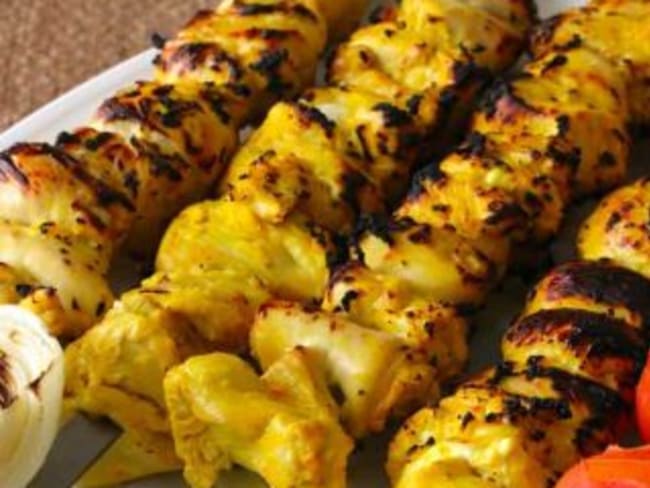 Brochette de poulet Jujeh Kabab : une recette traditionnelle Perse