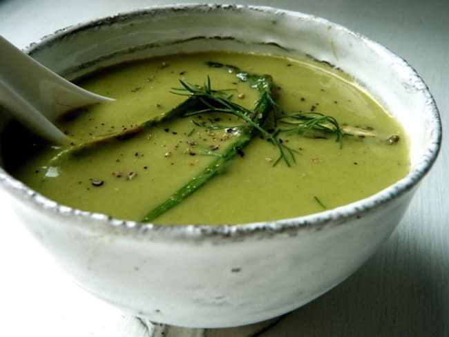 Le velouté d'asperges vertes