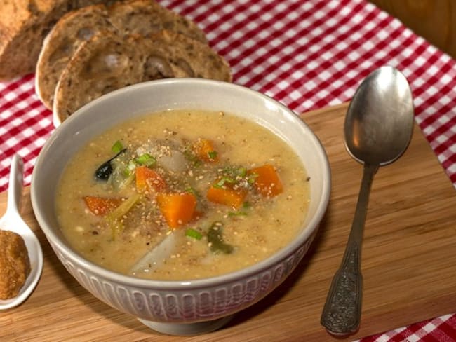 Soupe paysanne à la crème de miso et légumes racines