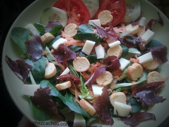 Salade composée au boeuf séché