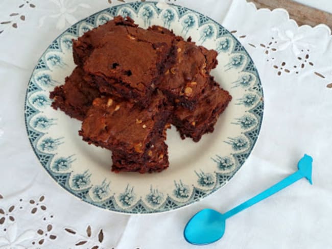 Brownies chocolat, spéculoos, pépites de chocolat blanc et noix