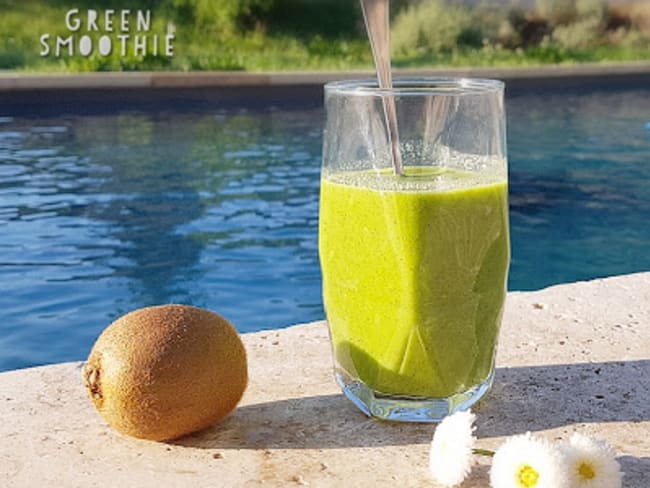 Green smoothie épinard kiwi