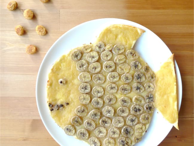 Tarte feuilletée poisson d'avril à la pomme et à la banane en images