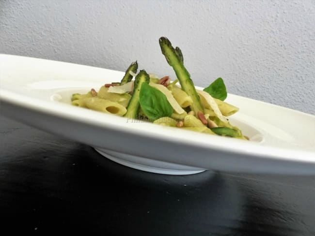 Penne au pesto d'asperges vertes