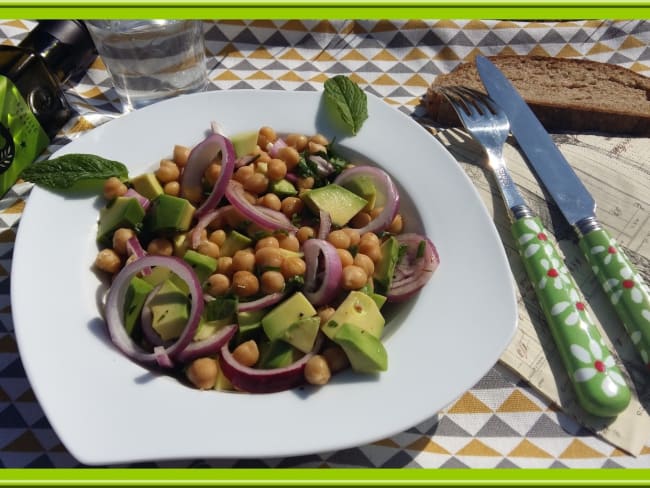 Salade de pois chiches et avocats