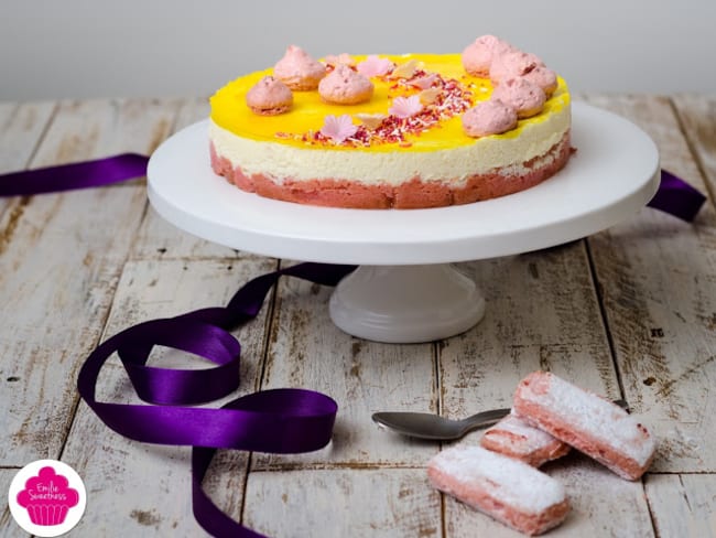 Entremet au citron sur une base de biscuits roses de Reims