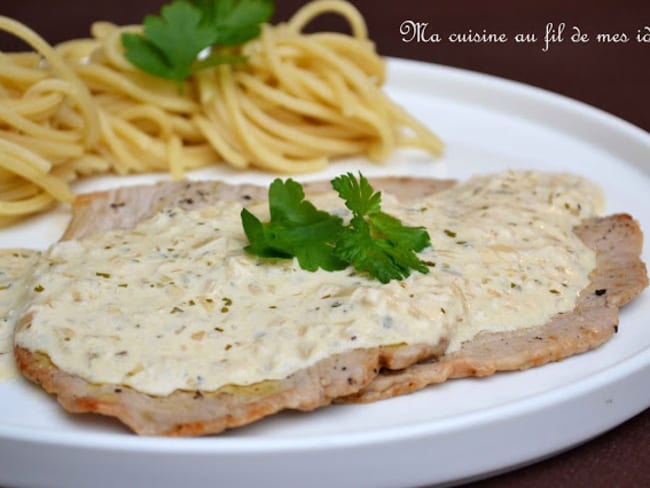 Escalopes de veau, sauce aux échalotes et Riesling