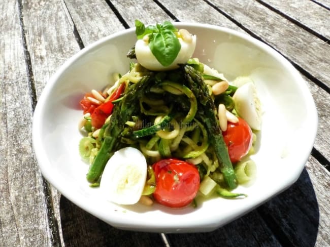 Spaguetti(s) de courgette primavera au pesto d'ail des ours