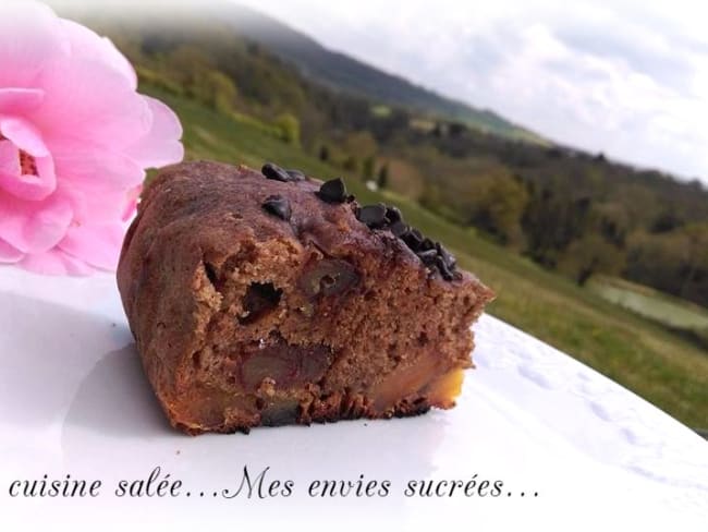 Gâteau à la poudre de caroube-dattes-abricots au multicuiseurs