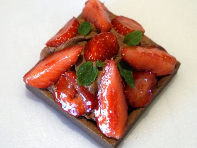 Tartelettes chocolat fraises, chocolat praliné, réservées aux gourmands