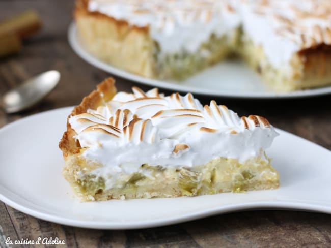 Tarte à la rhubarbe meringuée