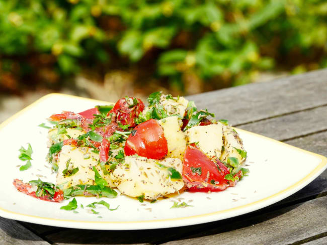 Salade satiété de pommes de terre et tomates