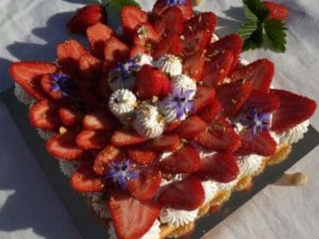 Tarte fraise pistache et fleur d'oranger