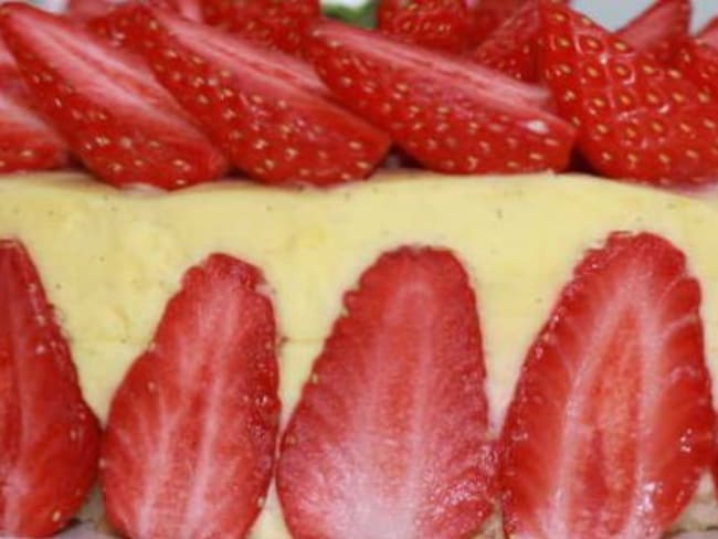 Fraisier à la crème mousseline vanille : une recette CAP Pâtisserie