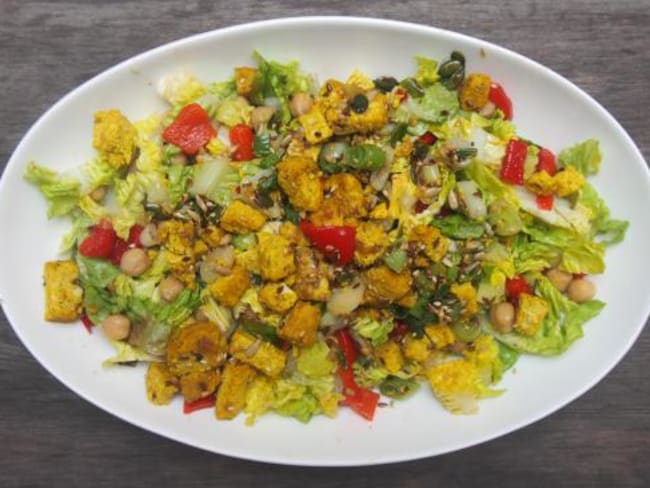 Salade au tofu curry-mangue