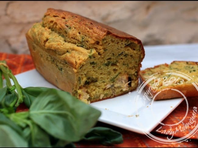 Cake au poulet, curry et fromage de chèvre frais