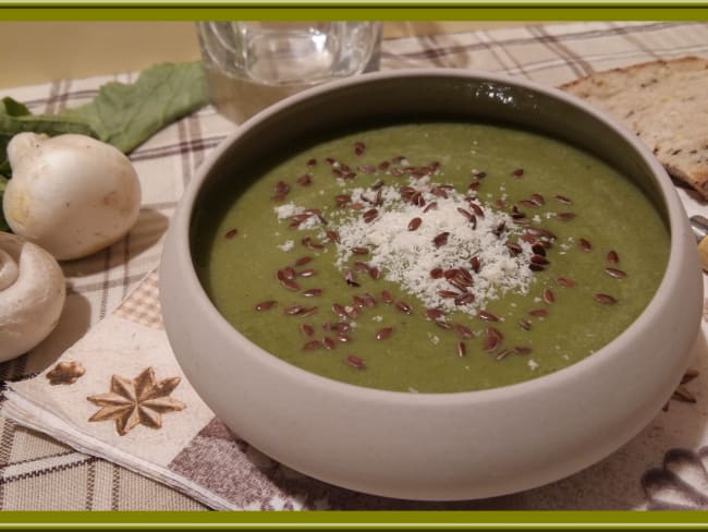 Velouté de fanes de radis aux champignons