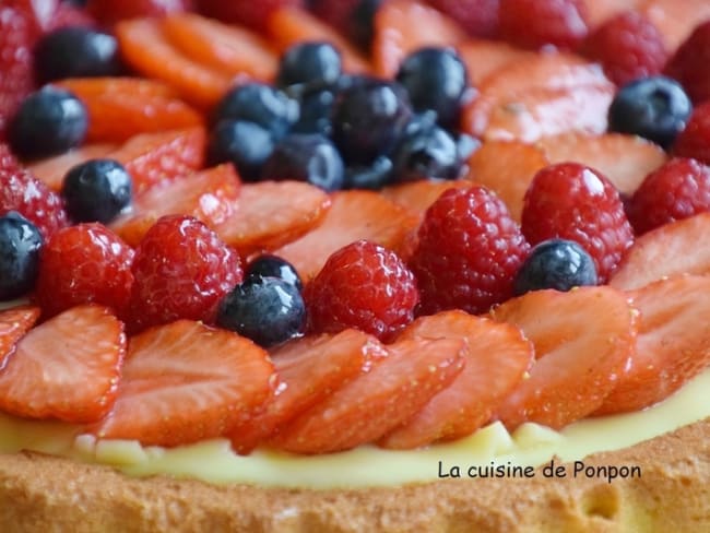 Tarte aux fraises, framboises et myrtilles