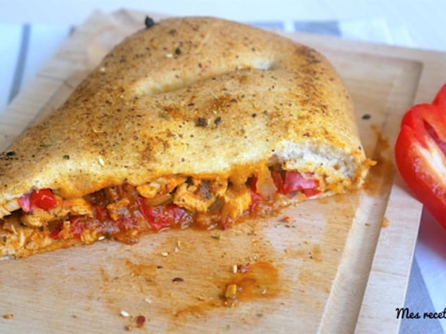 Fougasse au poulet, poivron et tomate