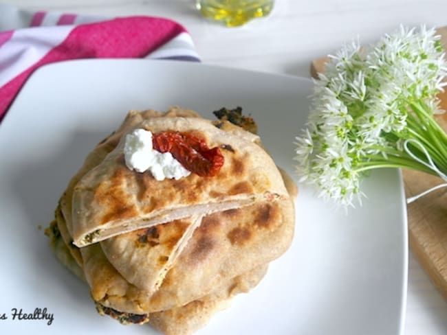 Paratha à l'ail des ours et au chèvre