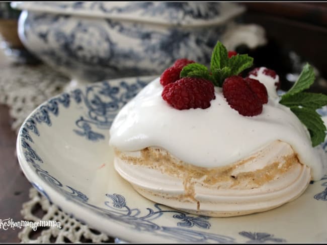 Pavlovas individuelles à la framboise, chantilly tonka