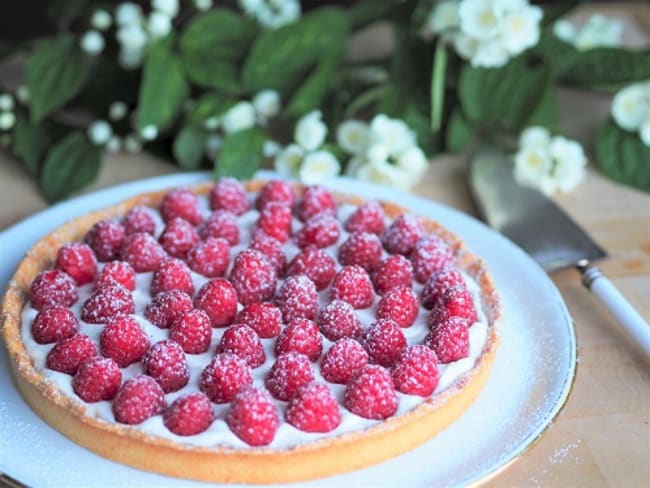 Tarte aux framboises, crème légère au citron vert