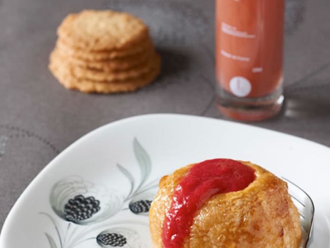 Pomme au four caramélisée et son cœur de framboise