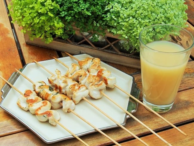 Brochettes de poulet mariné au pastis