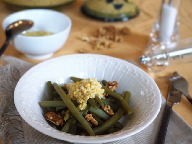 Salade composée de haricots verts, vinaigrette aux œufs durs