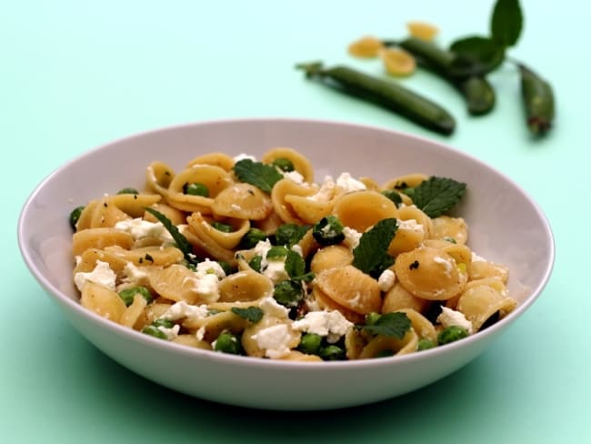 Orecchiette aux petits-pois, chèvre et menthe