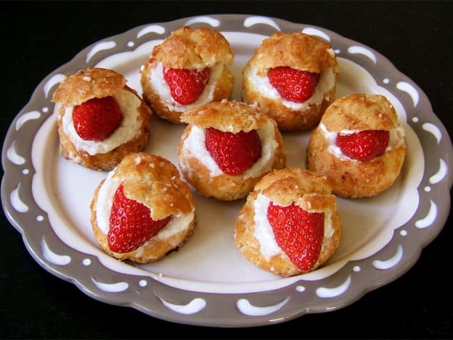 Petits choux surprise aux fraises