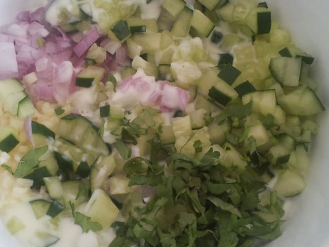 Tzatziki à la coriandre et aux limes ou citrons verts