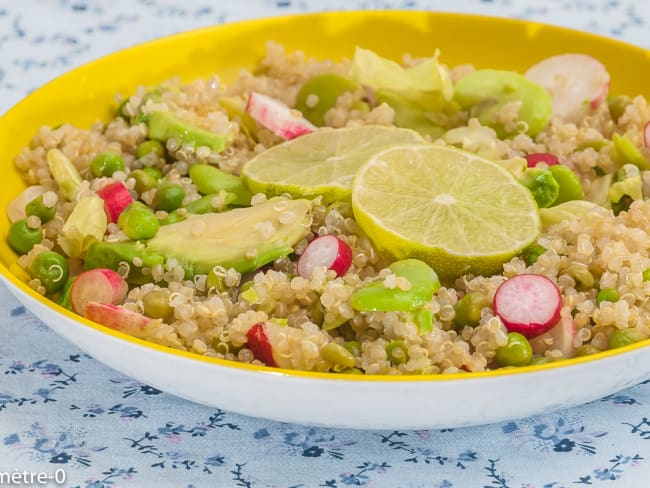 Salade fraîcheur de quinoa, avocat et légumes printaniers