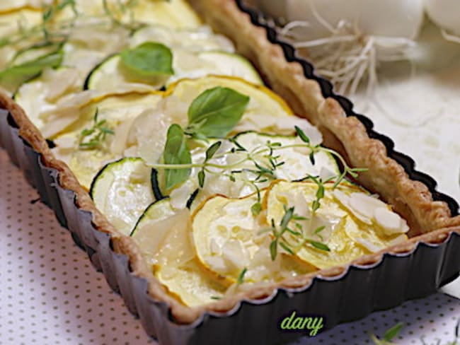 Tarte oignons courgettes au basilic et au thym