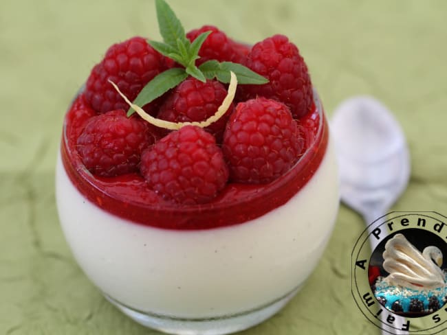 Entremet Carré Frais à la vanille Bourbon et framboises à la verveine (pas à pas en photos)