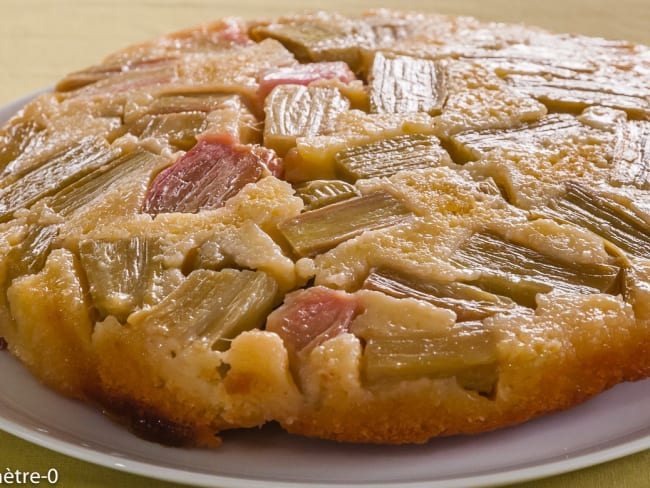 Gâteau à la rhubarbe version tatin