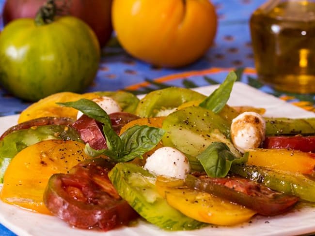 Carpaccio de tomates multicolores