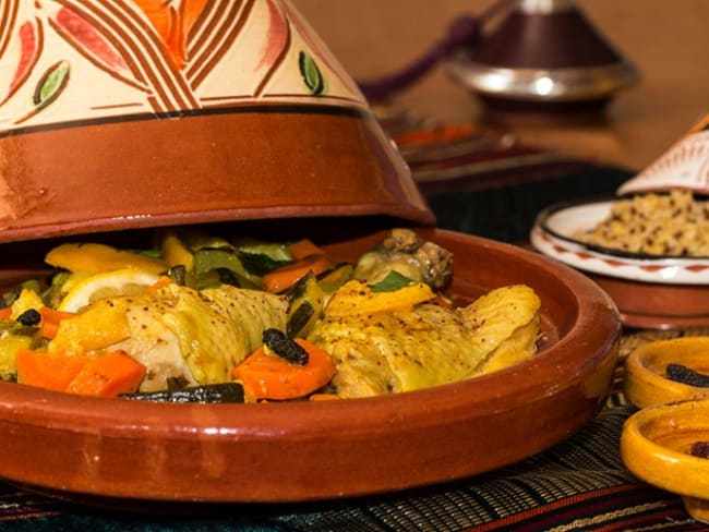 Tajine de poulet aux citrons confits et légumes au four