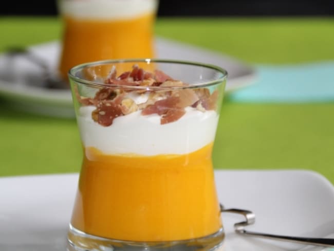 Gaspacho de melon et chantilly au fromage de chèvre frais