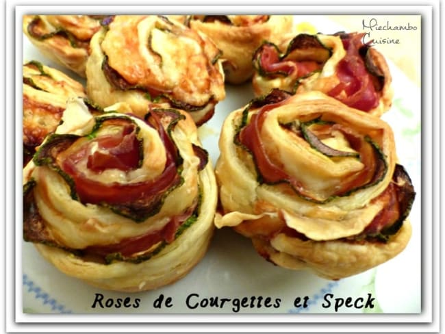 Roses de courgettes et speck