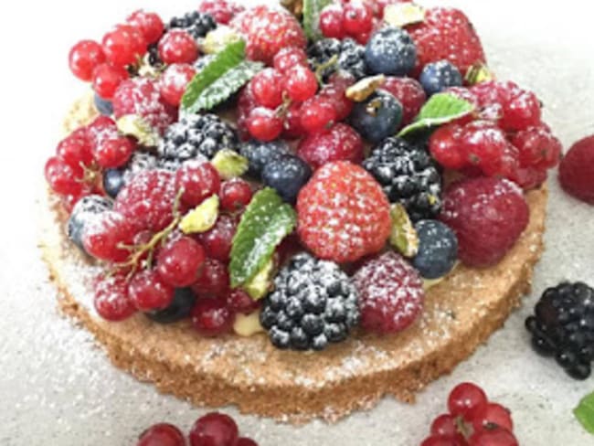 Tarte dacquoise aux fruits rouges