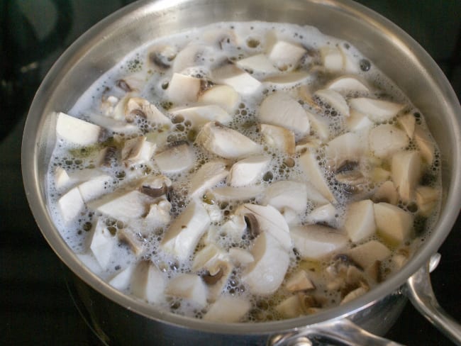 Champignons cuits à blanc (dans l'eau bouillante)