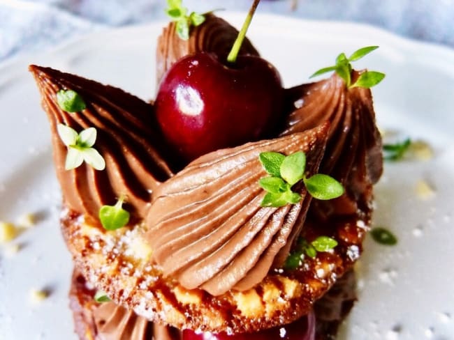 Millefeuilles façon forêt noire à la tonka