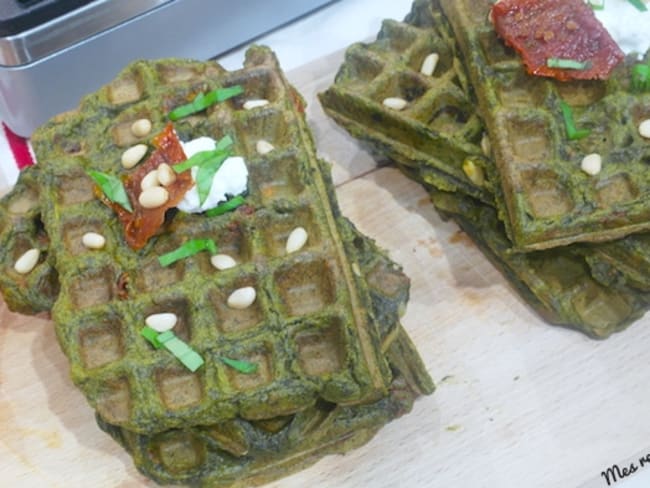 Gaufre à l'épinard et au fromage de chèvre frais