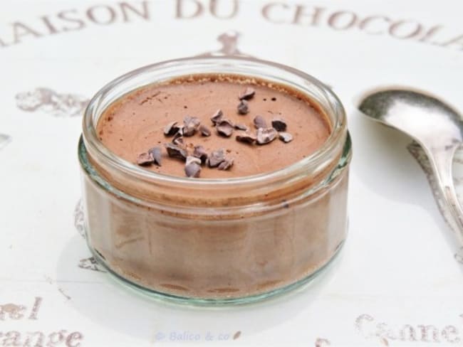 Mousse au chocolat végétale à l’aquafaba (eau de pois chiche)