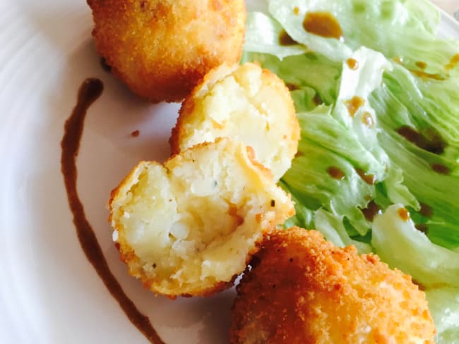 Croquettes de pomme de terre au cheddar 