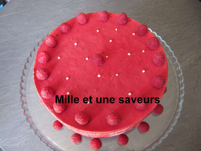 Entremet framboise avec insert vanillé panna cotta et craquant spéculoos